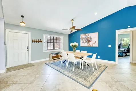 935 NW 110th Lane Coral Springs FL 33071
