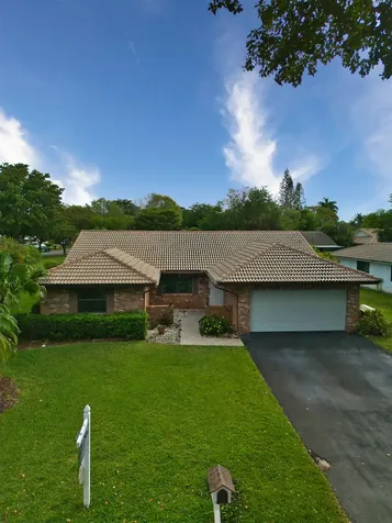 935 NW 110th Lane Coral Springs FL 33071