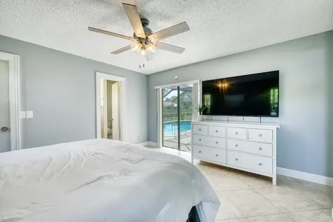 935 NW 110th Lane Coral Springs FL 33071