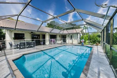 935 NW 110th Lane Coral Springs FL 33071
