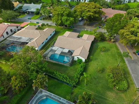 935 NW 110th Lane Coral Springs FL 33071