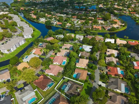 935 NW 110th Lane Coral Springs FL 33071