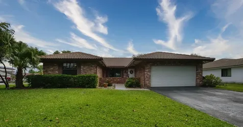 935 NW 110th Lane Coral Springs FL 33071