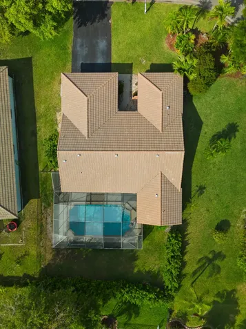 935 NW 110th Lane Coral Springs FL 33071