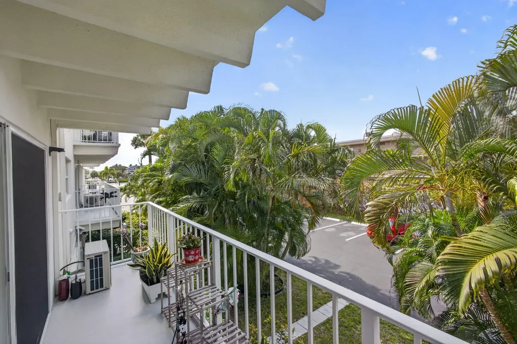 4001 S Ocean Boulevard South Palm Beach FL 33480