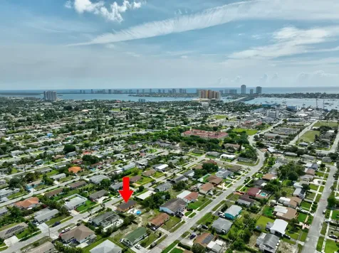 361 W 21st Street Riviera Beach FL 33404