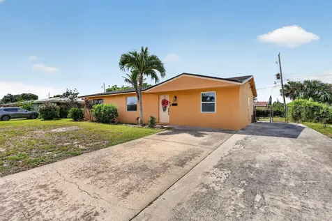 361 W 21st Street Riviera Beach FL 33404