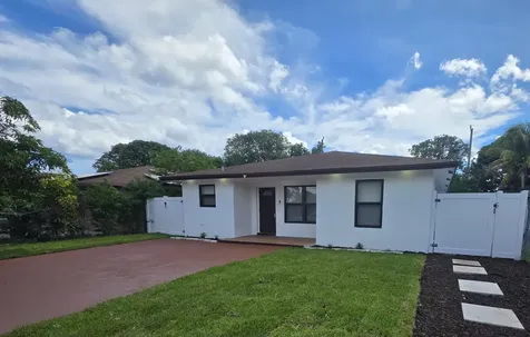 320 Sterling Avenue Delray Beach FL 33444