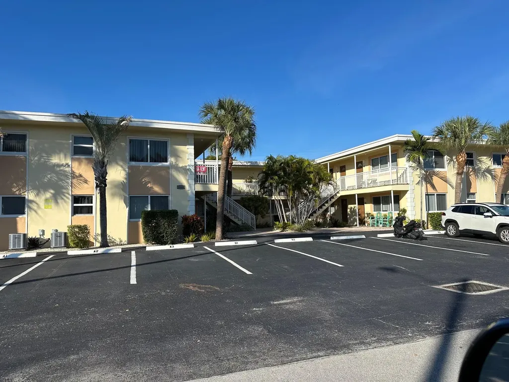 1649 SE 4th Street Deerfield Beach FL 33441