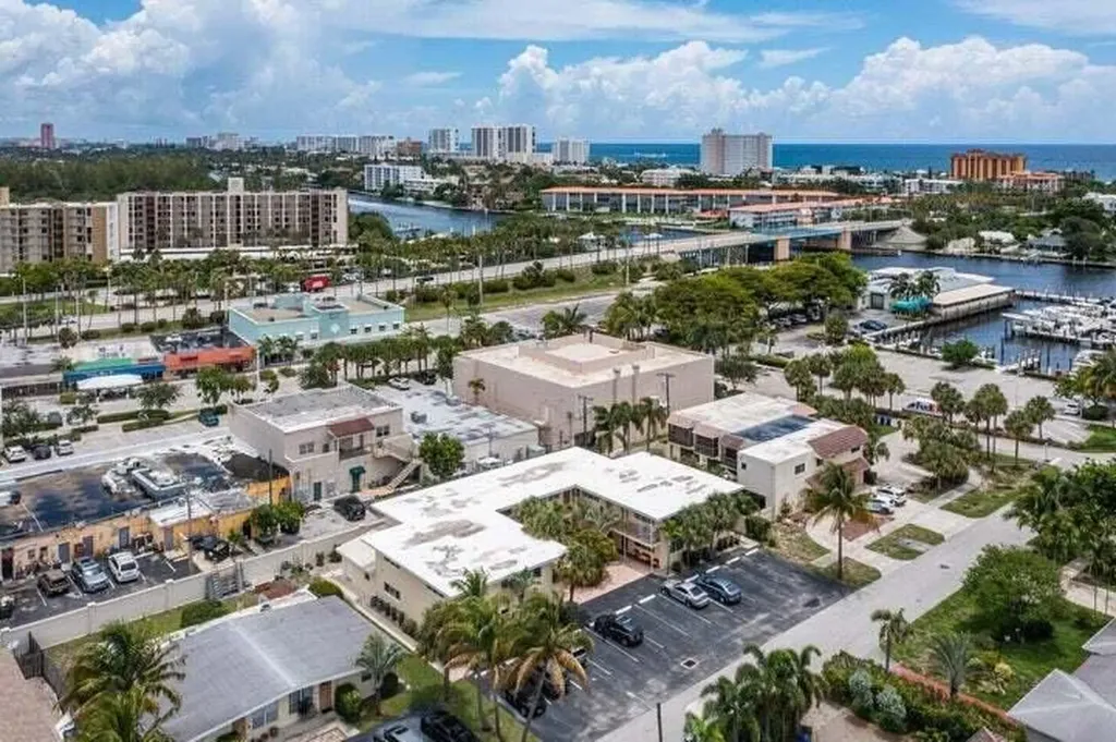 1649 SE 4th Street Deerfield Beach FL 33441