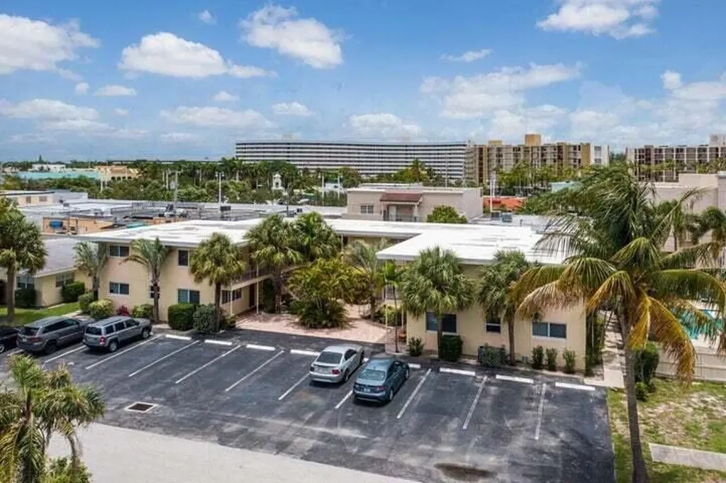1649 SE 4th Street Deerfield Beach FL 33441