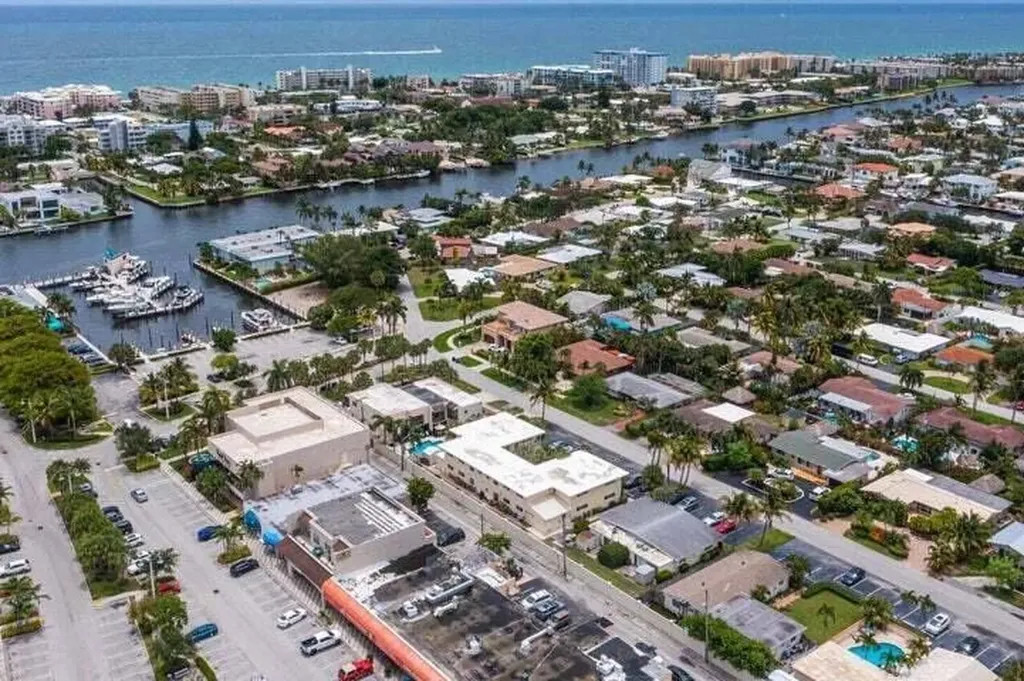 1649 SE 4th Street Deerfield Beach FL 33441