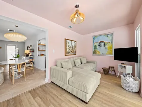 1521 NE 40th Court Oakland Park FL 33334
