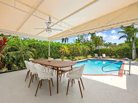 1521 NE 40th Court Oakland Park FL 33334