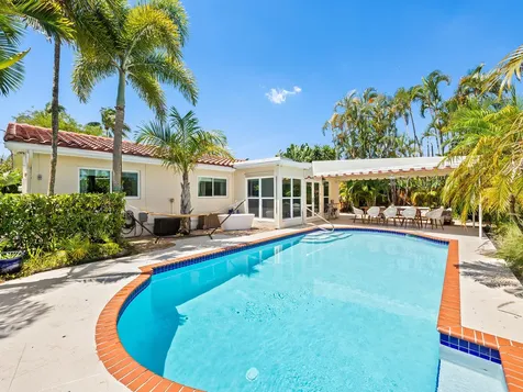 1521 NE 40th Court Oakland Park FL 33334