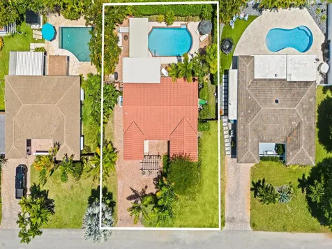 1521 NE 40th Court Oakland Park FL 33334