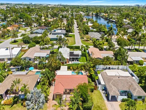 1521 NE 40th Court Oakland Park FL 33334
