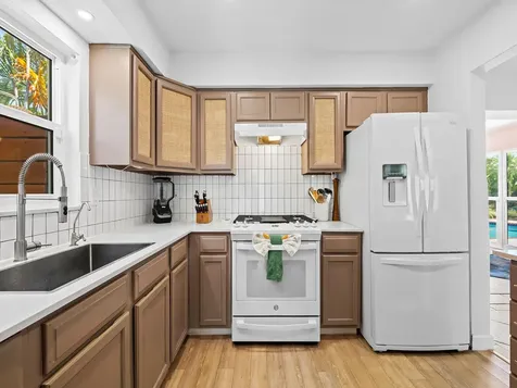 1521 NE 40th Court Oakland Park FL 33334