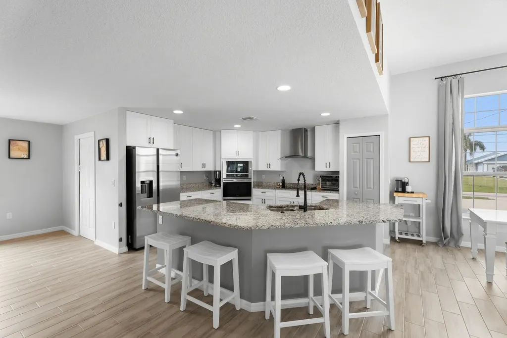 404 SW South Quick Circle Port St Lucie FL 34953