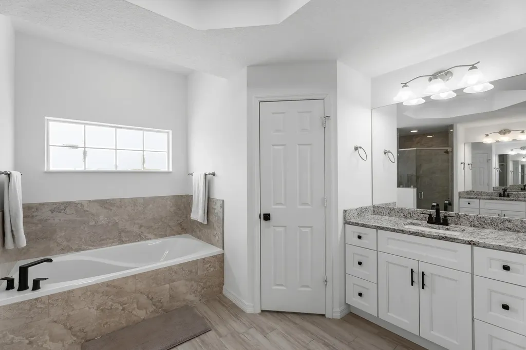 404 SW South Quick Circle Port St Lucie FL 34953