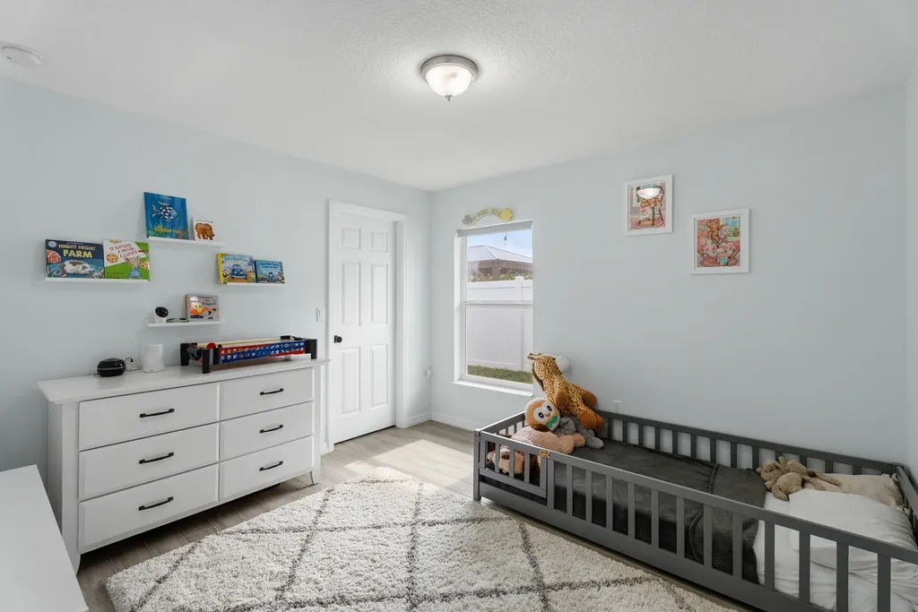 404 SW South Quick Circle Port St Lucie FL 34953
