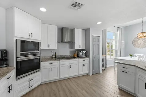 404 SW South Quick Circle Port St Lucie FL 34953