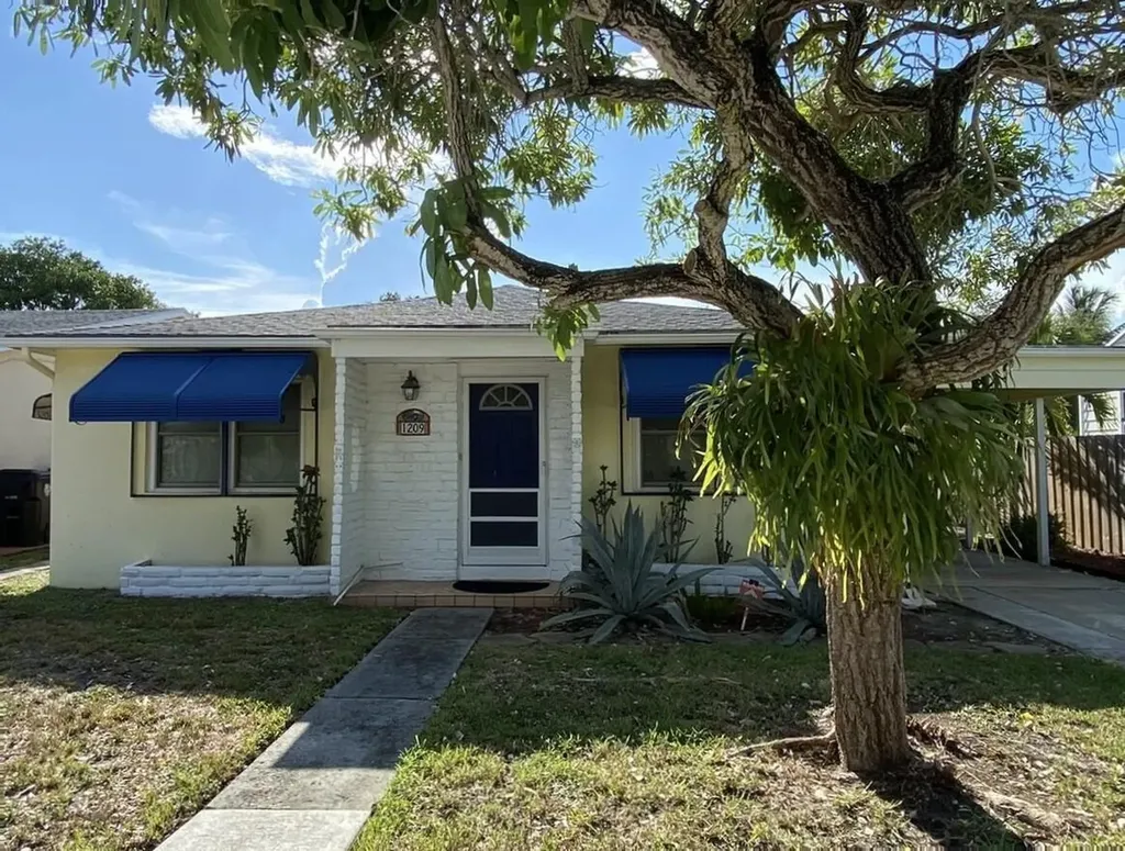 1209 N M Street Lake Worth Beach FL 33460