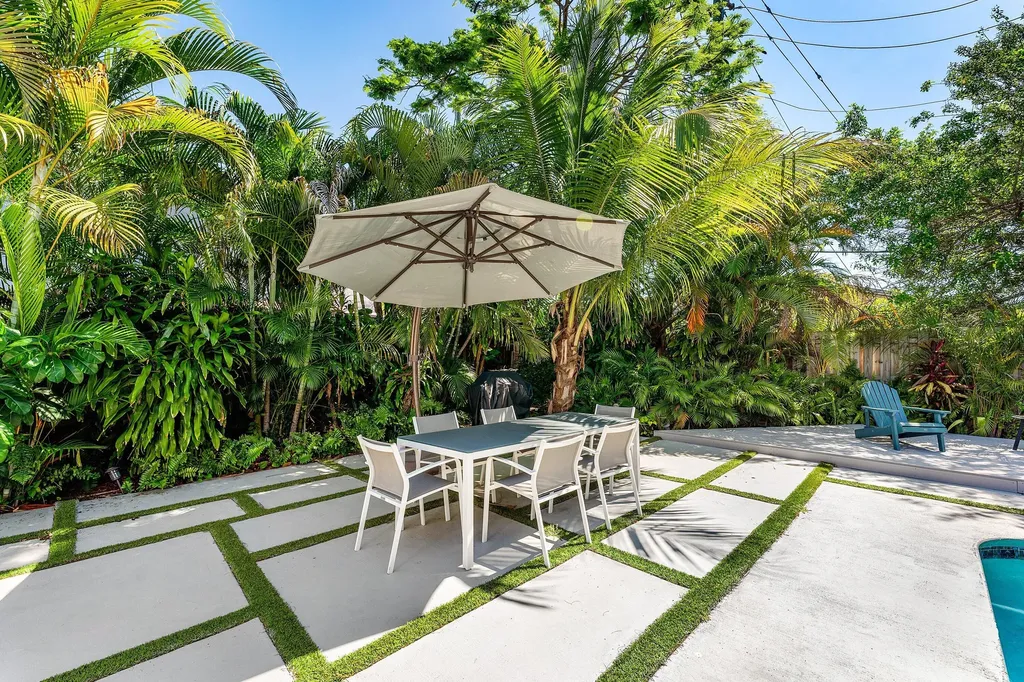 3000 NE 21st Terrace Fort Lauderdale FL 33306