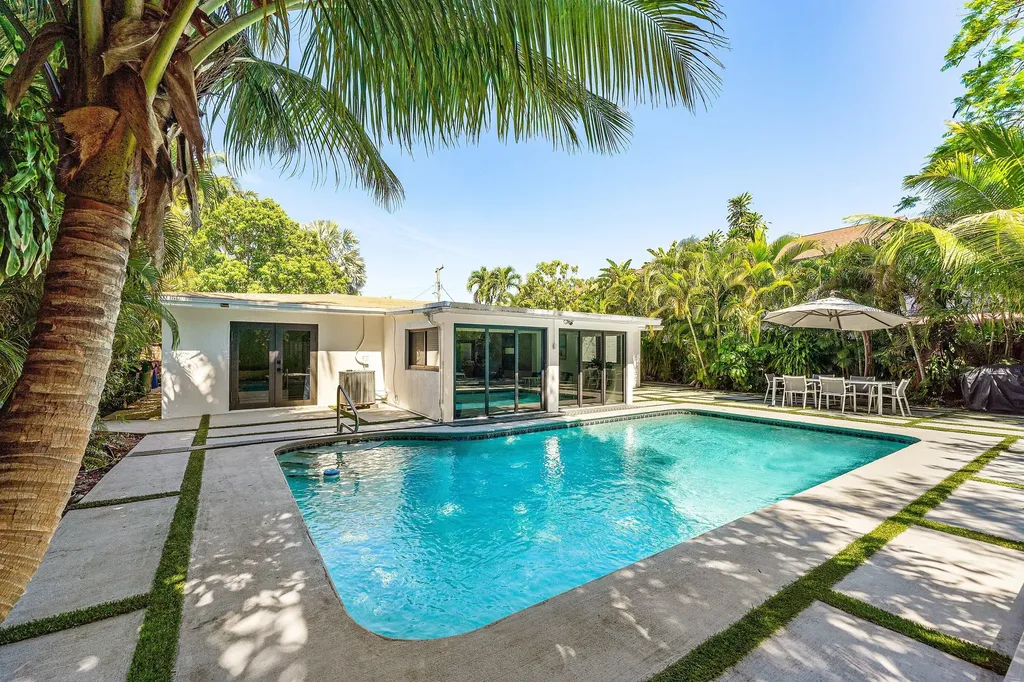 3000 NE 21st Terrace Fort Lauderdale FL 33306