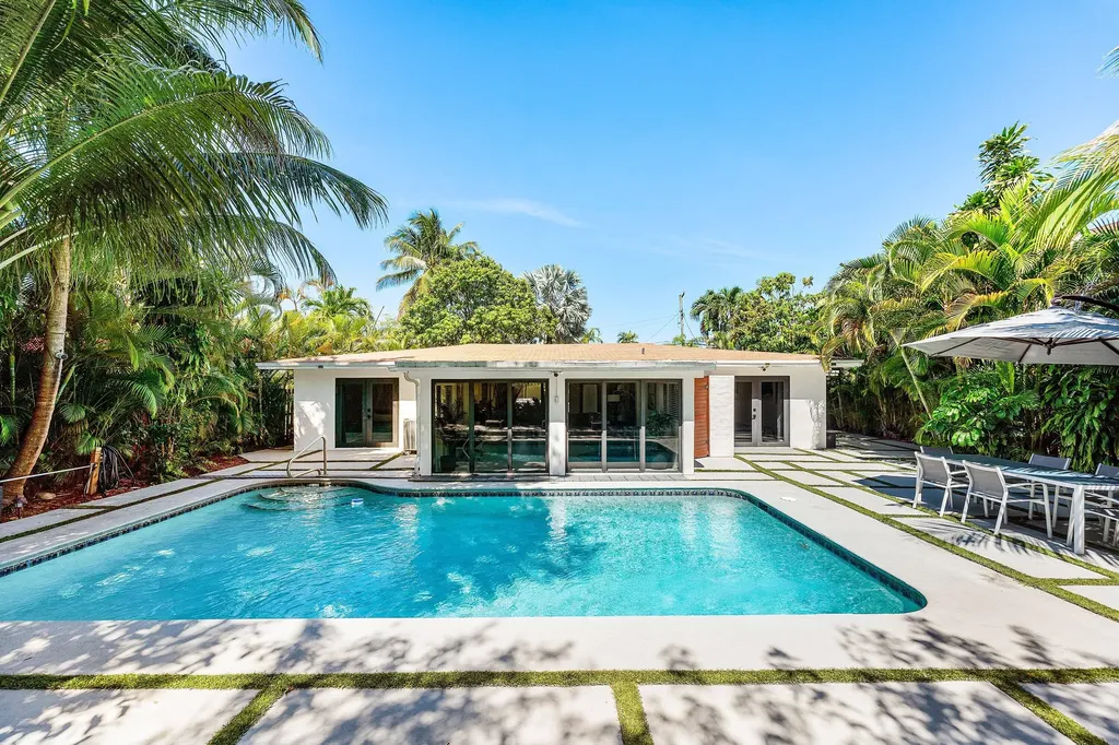 3000 NE 21st Terrace Fort Lauderdale FL 33306