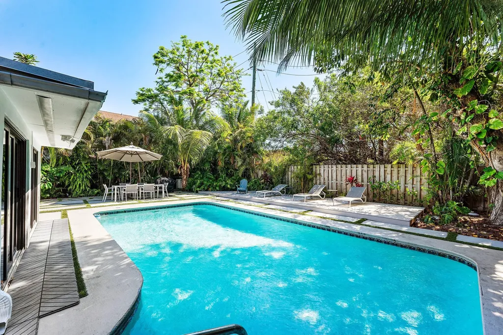 3000 NE 21st Terrace Fort Lauderdale FL 33306