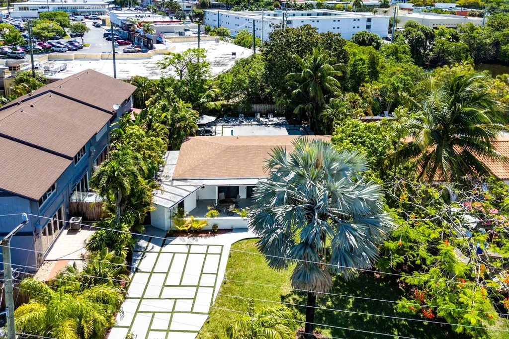3000 NE 21st Terrace Fort Lauderdale FL 33306