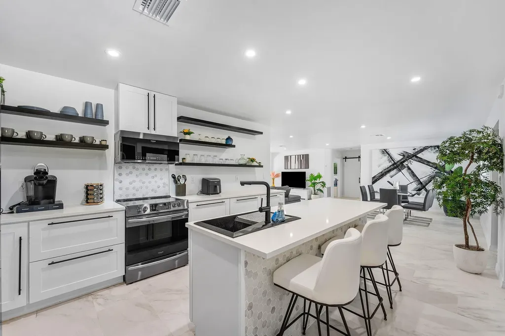 3000 NE 21st Terrace Fort Lauderdale FL 33306