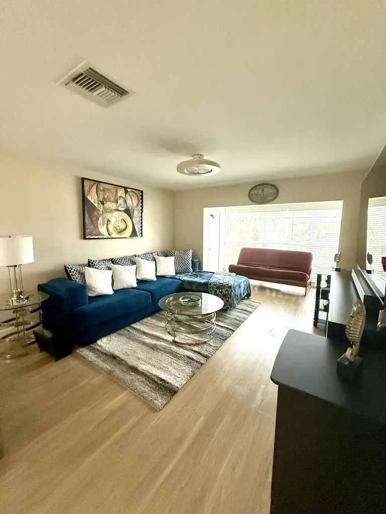 13916 Via Delray Beach FL 33484