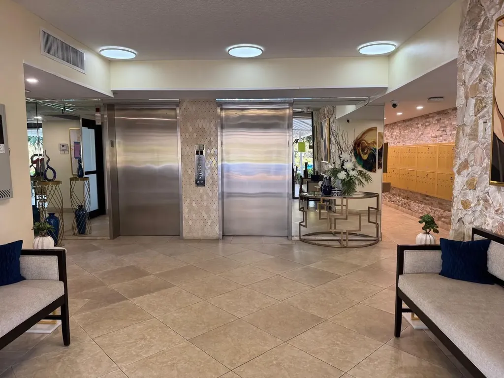 3510 Oaks Way Pompano Beach FL 33069