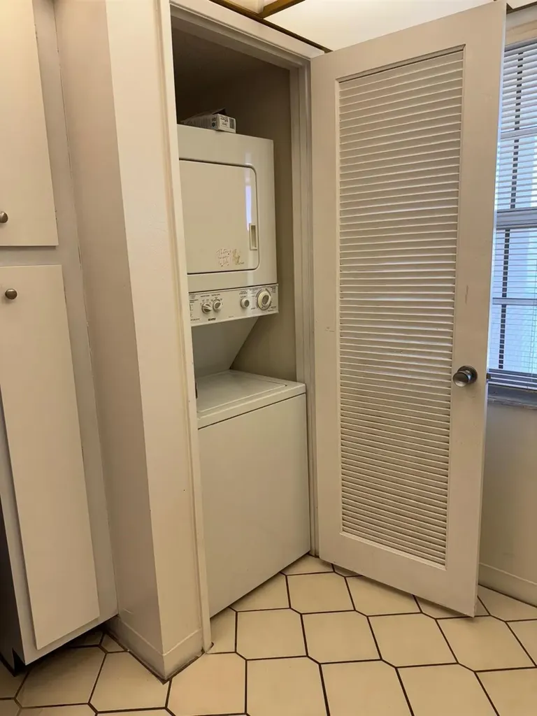 3510 Oaks Way Pompano Beach FL 33069