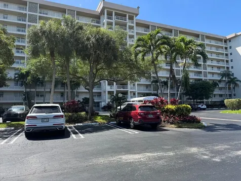 3510 Oaks Way Pompano Beach FL 33069