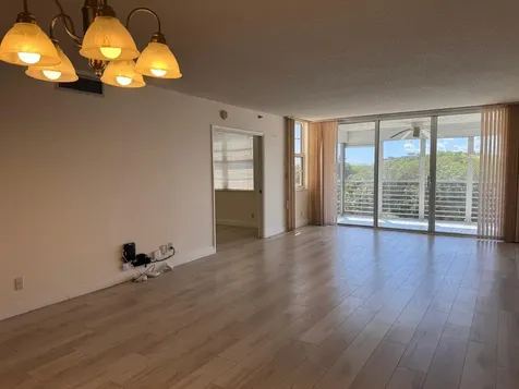 3510 Oaks Way Pompano Beach FL 33069