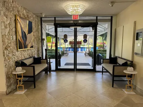 3510 Oaks Way Pompano Beach FL 33069