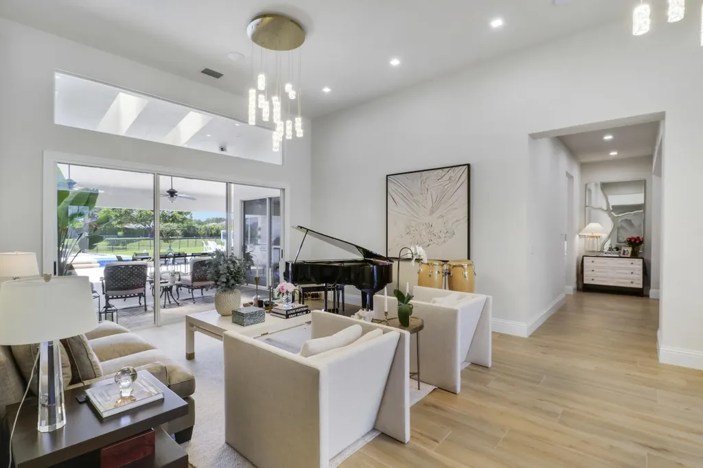 8667 Steeplechase Drive Palm Beach Gardens FL 33418