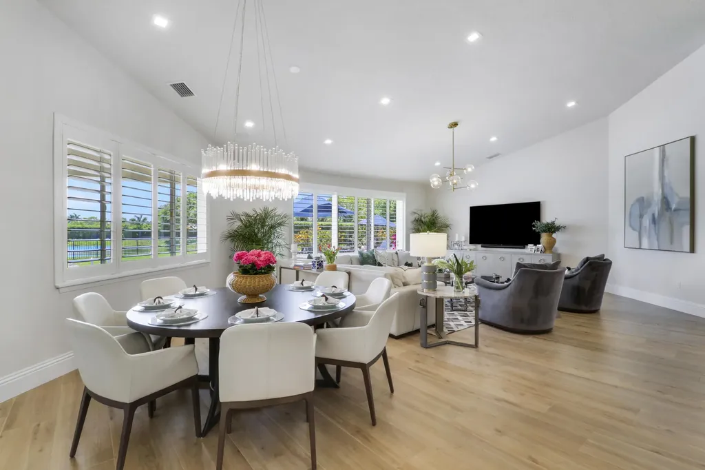 8667 Steeplechase Drive Palm Beach Gardens FL 33418