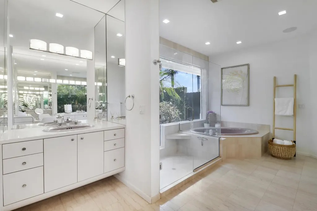 8667 Steeplechase Drive Palm Beach Gardens FL 33418