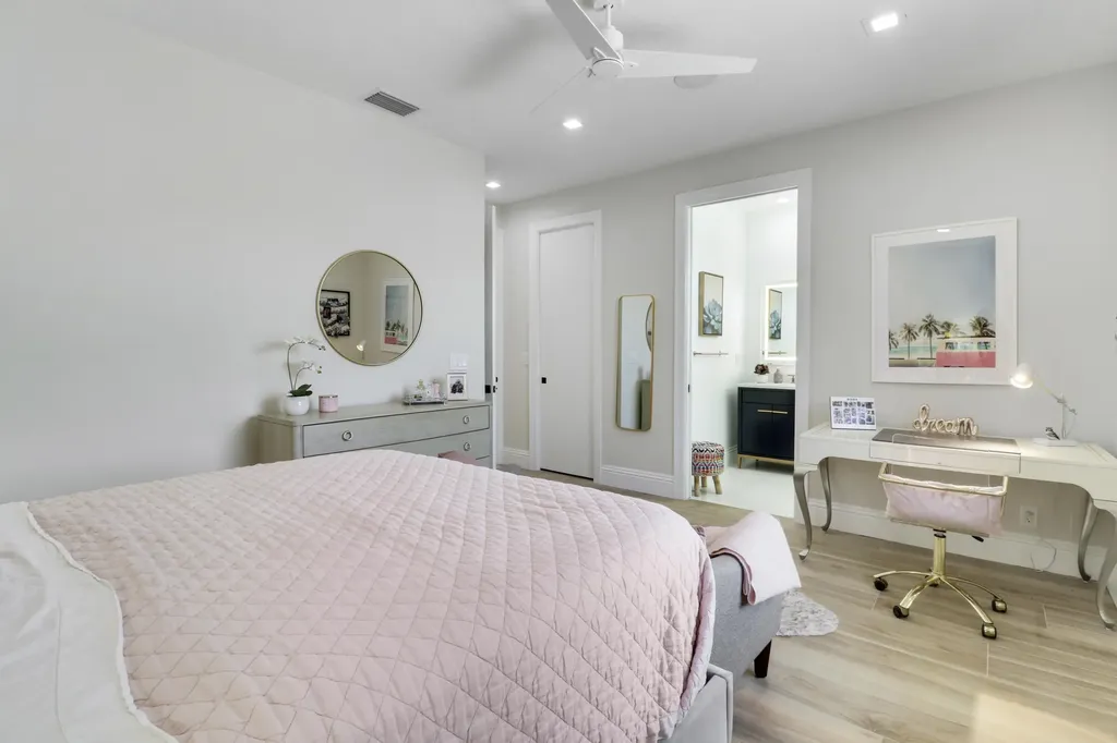 8667 Steeplechase Drive Palm Beach Gardens FL 33418