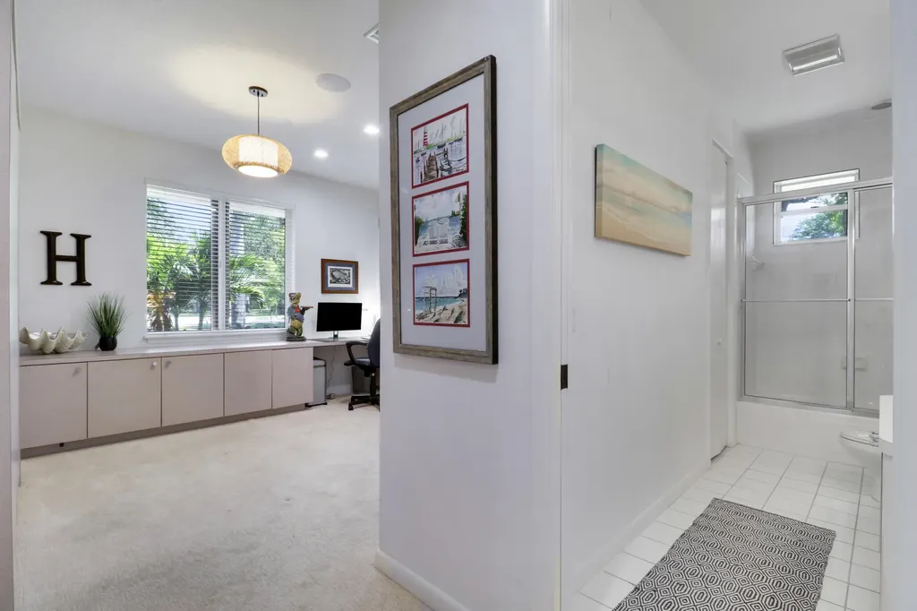 8667 Steeplechase Drive Palm Beach Gardens FL 33418