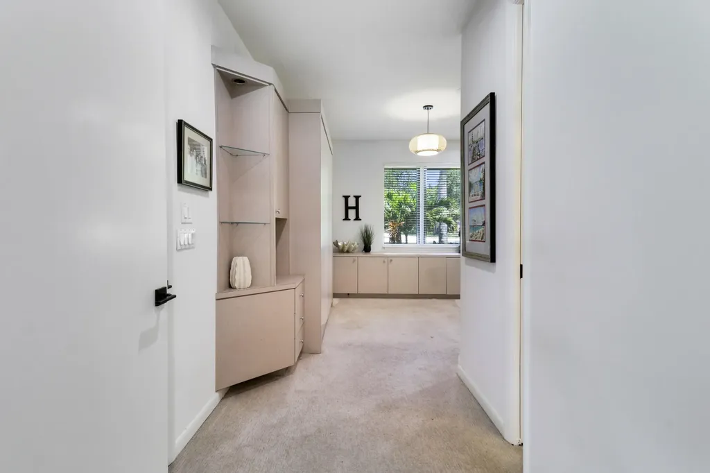 8667 Steeplechase Drive Palm Beach Gardens FL 33418