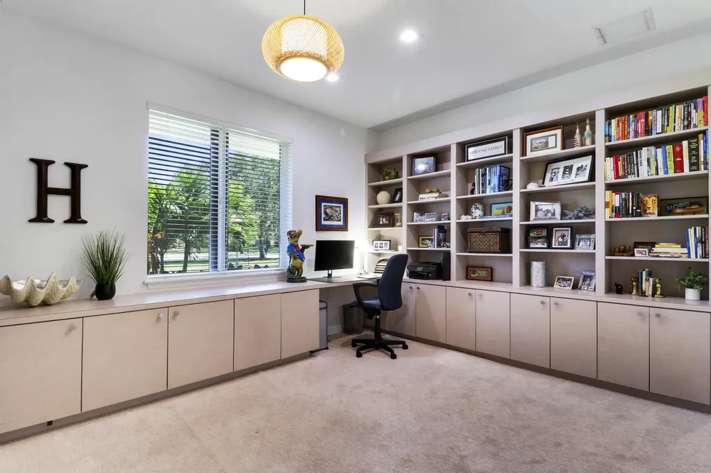 8667 Steeplechase Drive Palm Beach Gardens FL 33418