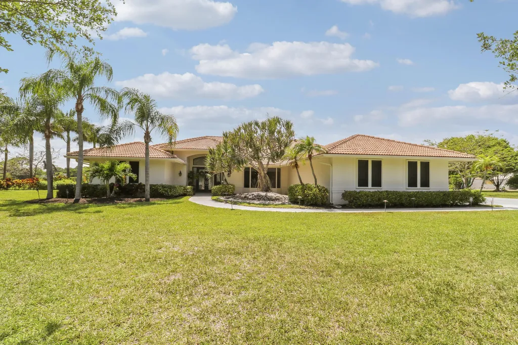 8667 Steeplechase Drive Palm Beach Gardens FL 33418