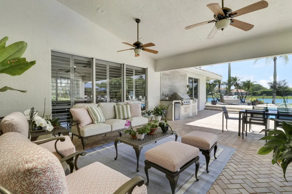 8667 Steeplechase Drive Palm Beach Gardens FL 33418
