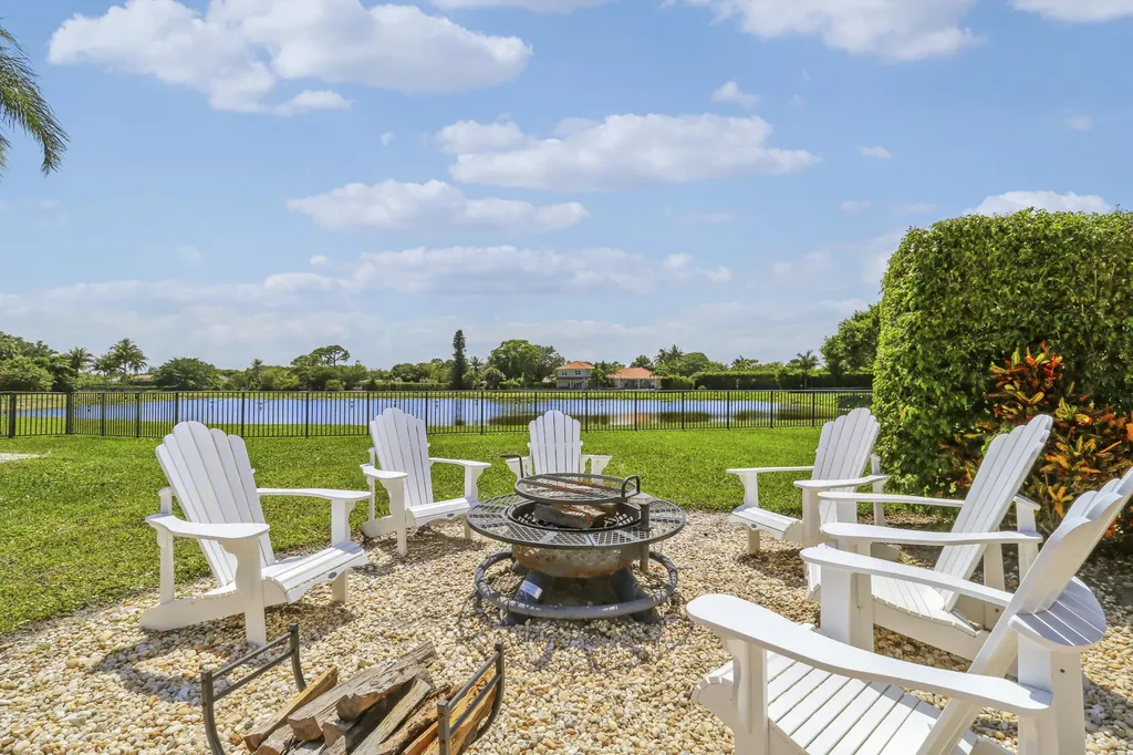8667 Steeplechase Drive Palm Beach Gardens FL 33418