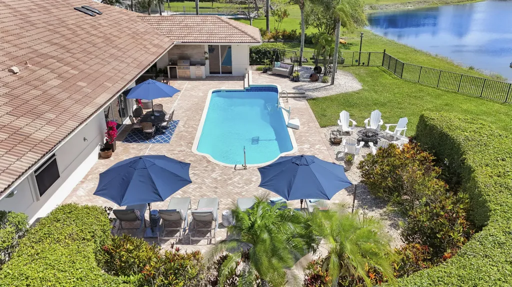 8667 Steeplechase Drive Palm Beach Gardens FL 33418